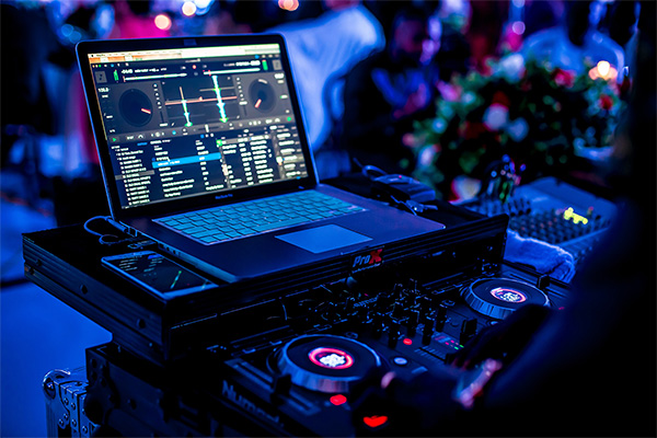 DJ/MC